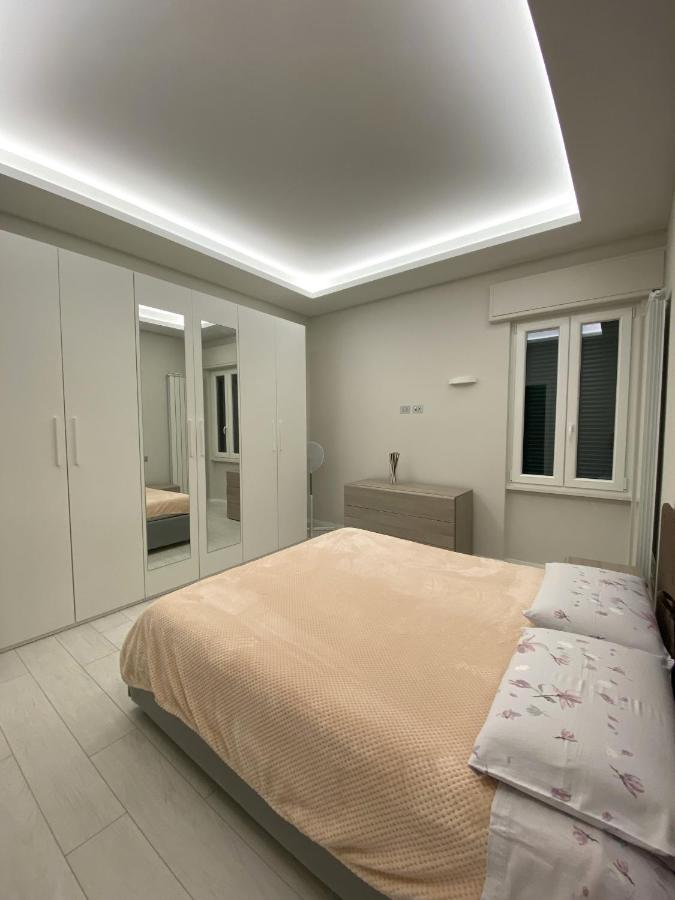 Apartamento Casa Dante: Oneglia Centro-Marina-Spiagge Imperia Exterior foto